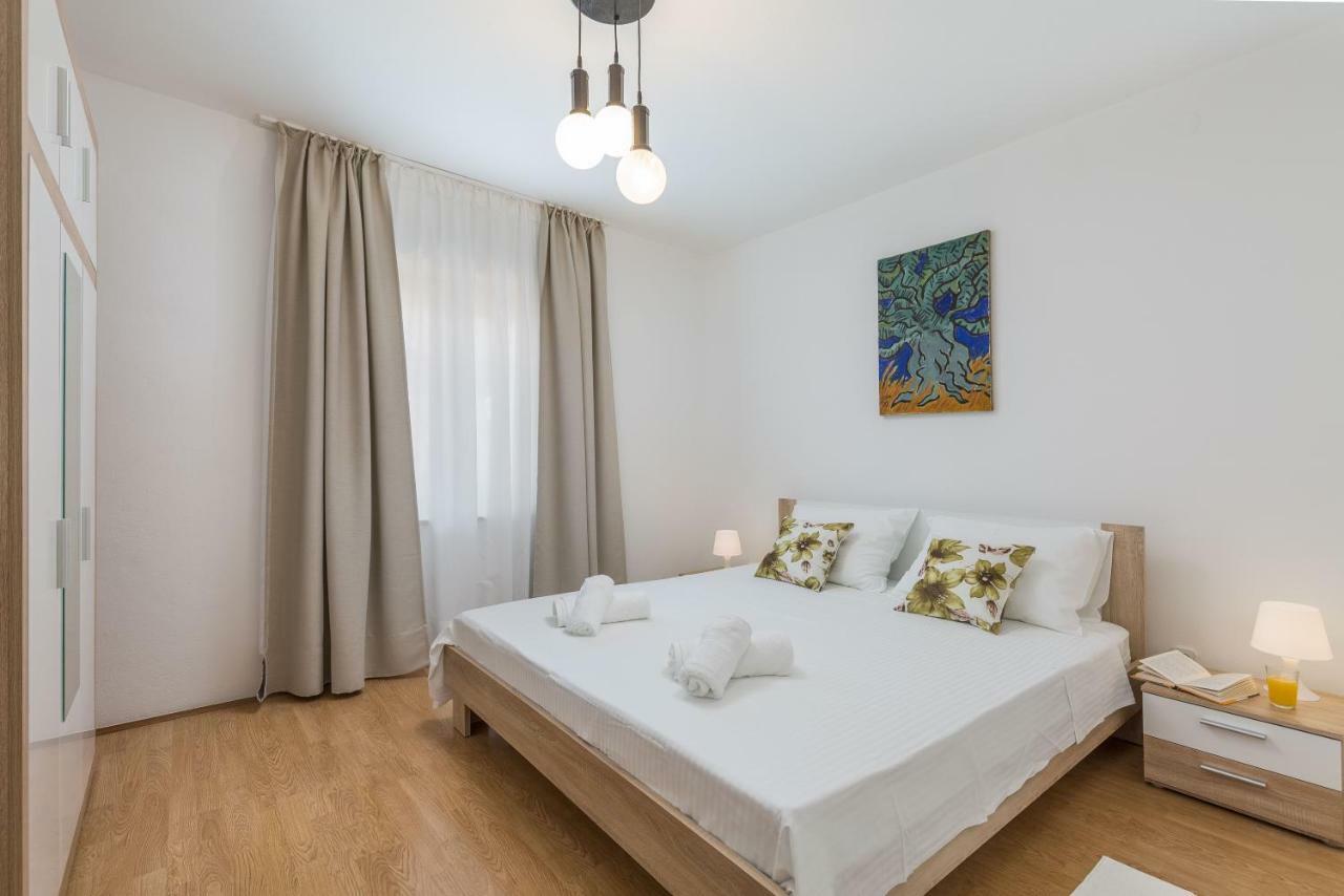 Apartman Tara&Iva เวอร์ซาร์ ภายนอก รูปภาพ
